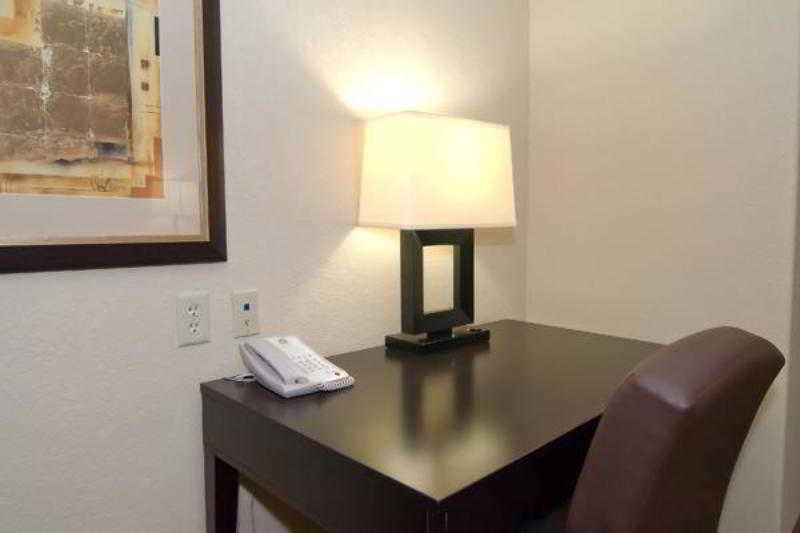 Best Western Bastrop Pines Inn Exterior photo