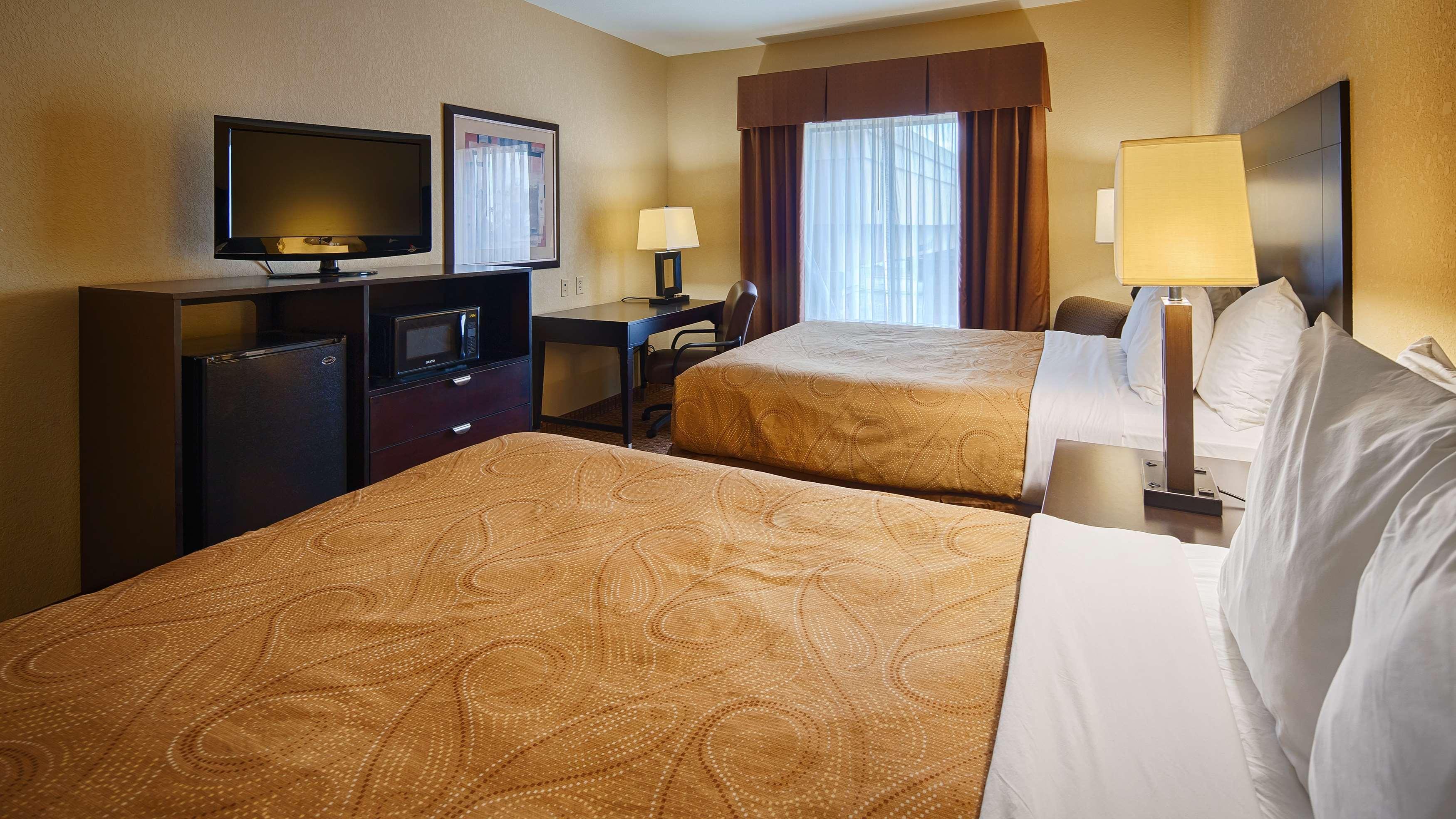 Best Western Bastrop Pines Inn Exterior photo