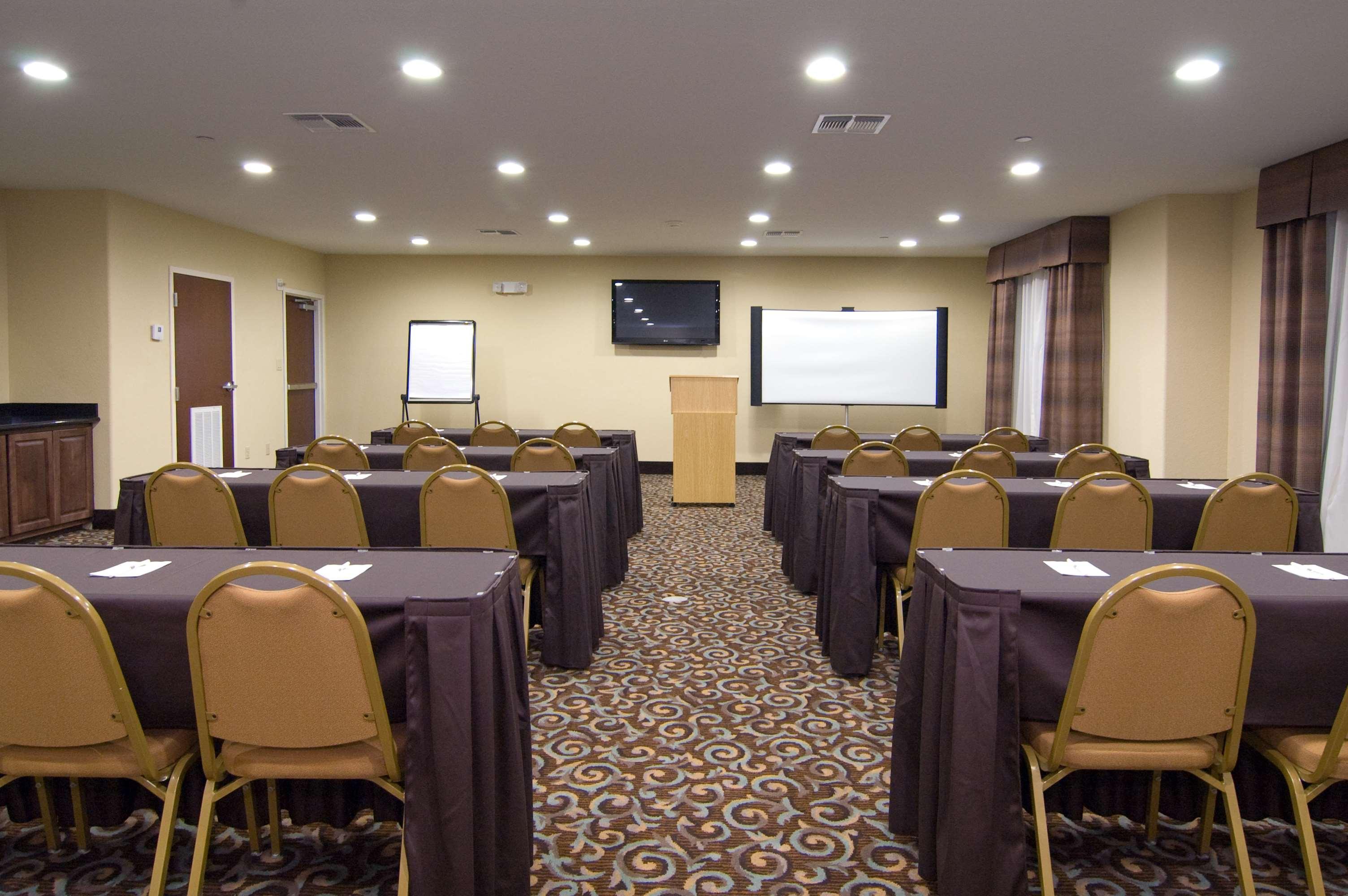 Best Western Bastrop Pines Inn Facilities photo