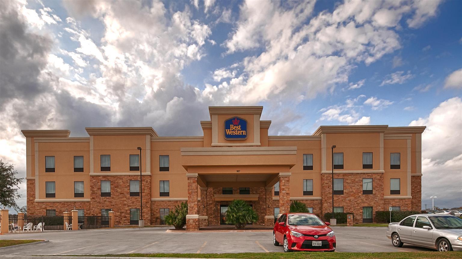 Best Western Bastrop Pines Inn Exterior photo