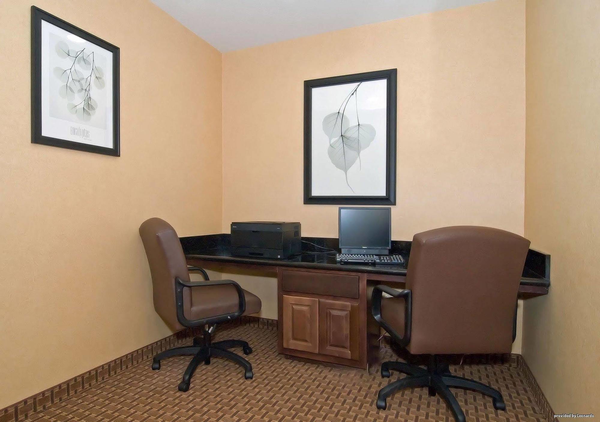 Best Western Bastrop Pines Inn Exterior photo